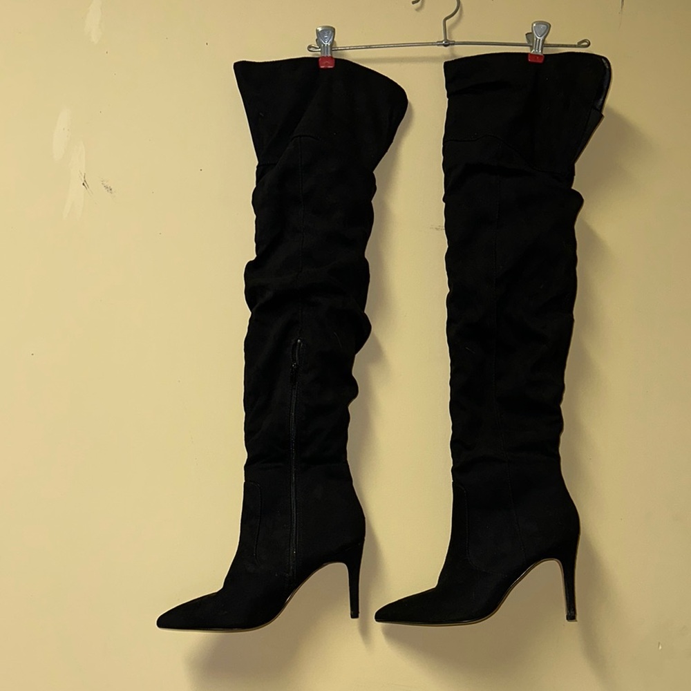 Elegant EXPRESS Black Over-the-Knee Boots